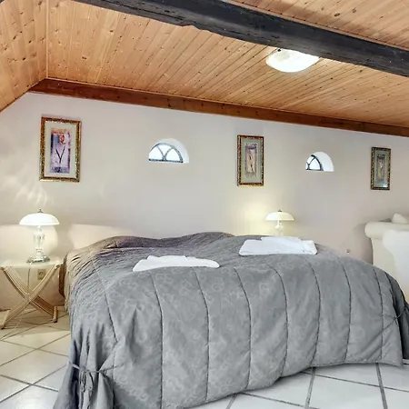 Aava Apartament